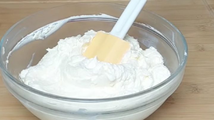 Řezy z listového těsta s jemným krémem