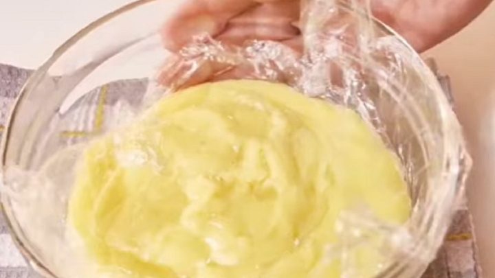 Klasické košíčky s pudinkem a ovocem