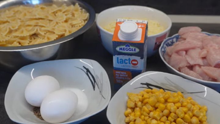 Zapečené těstoviny s kuřecím masem a sýrem