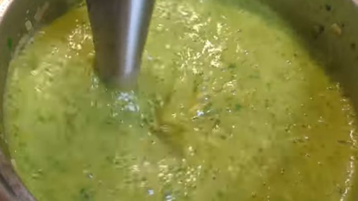 Zeleninová polévka s medvědím česnekem