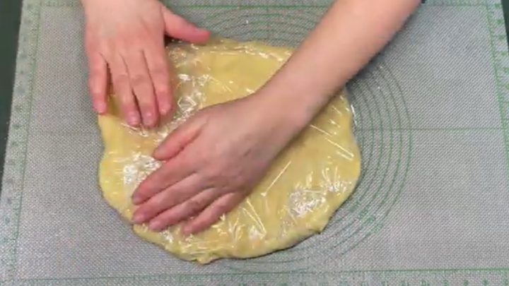 Velikonoční linecké cukroví s marcipánem