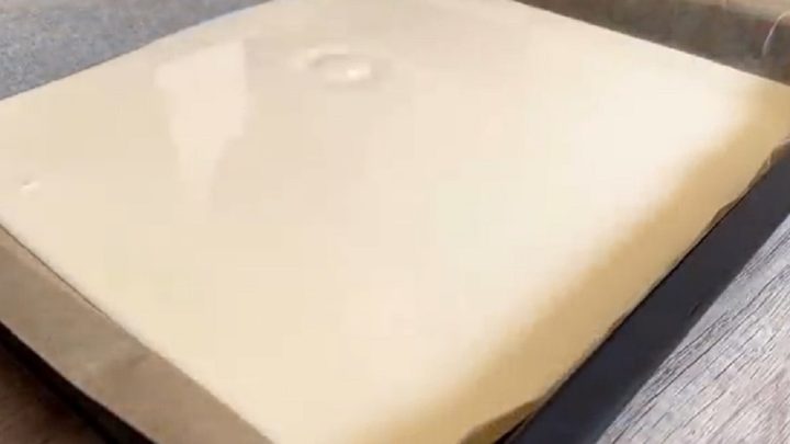 Palačinková roláda s mascarpone krémem