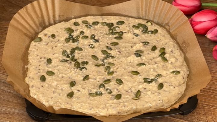 Fit pizza z ovesných vloček s mozzarellou