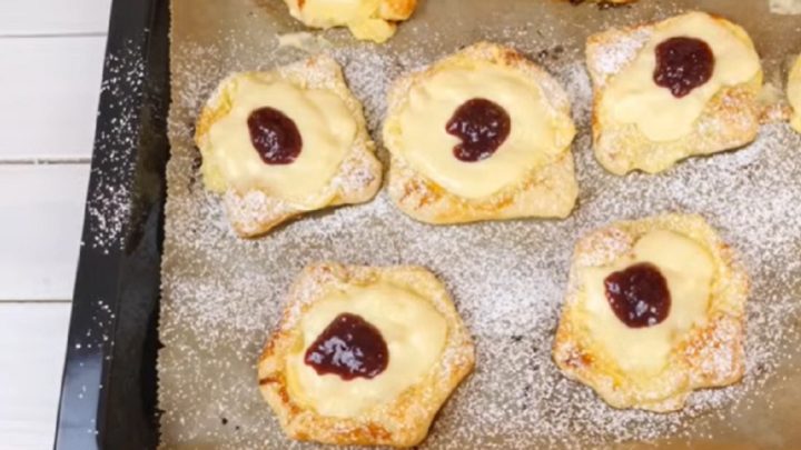 Rychlé pudinkové šátečky s marmeládou