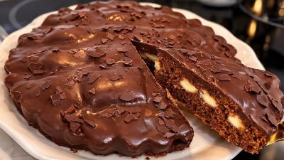 Prošívaný koláč s čokoládovou polevou