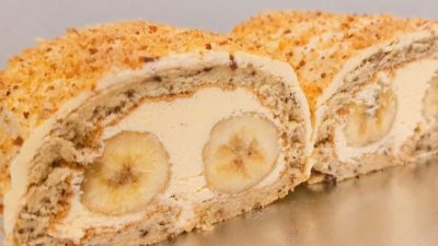 Roláda „Kočičí oči“ s banánem a mandlemi