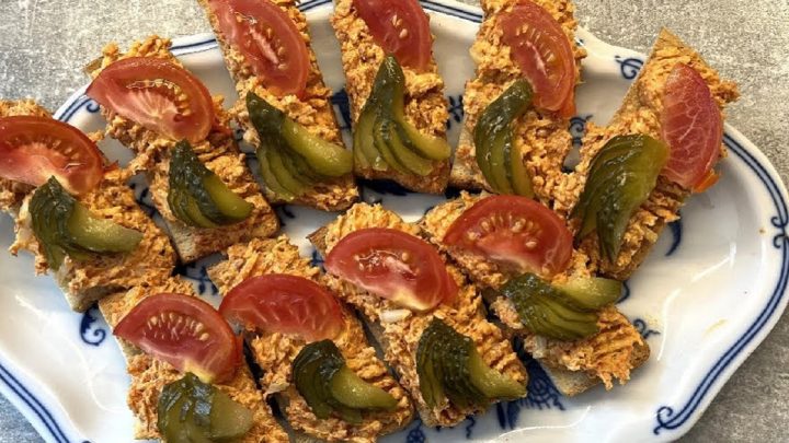 Rychlá klobásová pomazánka se sýrem