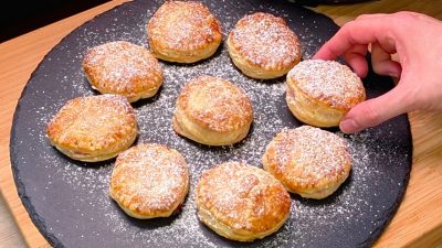 Rychlé koláčky z listového těsta s marmeládou