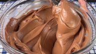 Rychlý čokoládový krém do dortů