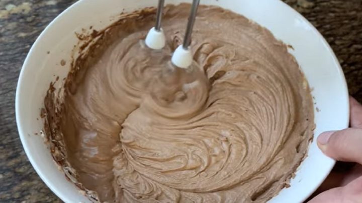 Nepečené Kinder bueno řezy s Nutellou