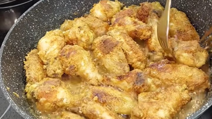 Domácí smažená kuřecí křidýlka