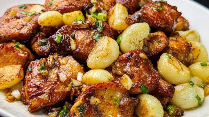 Šťavnaté kuřecí maso na česneku