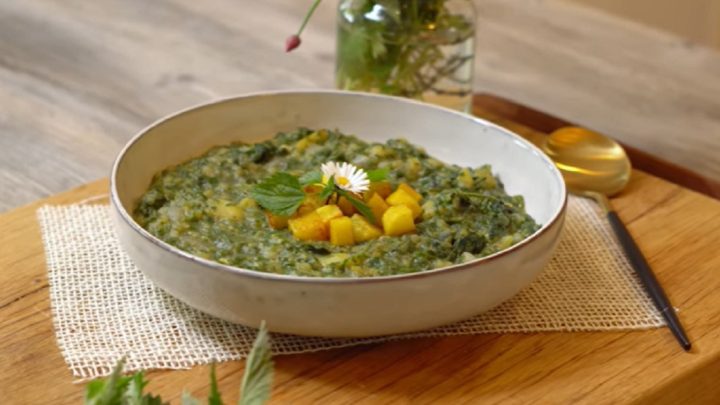 Rychlá bramborová kaše s kopřivami