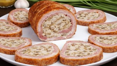 Vepřová roláda s kuřecí fáší a houbami