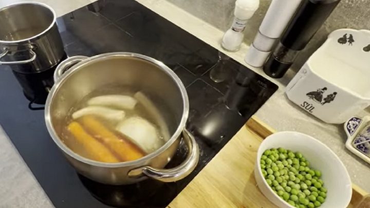 Rychlá zeleninová polévka se smetanou