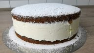Banánový dort s mascarpone krémem