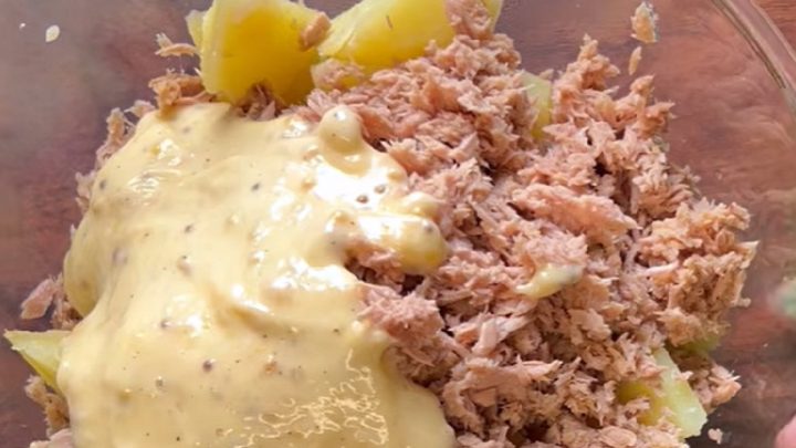 Rychlý bramborový salát s tuňákem