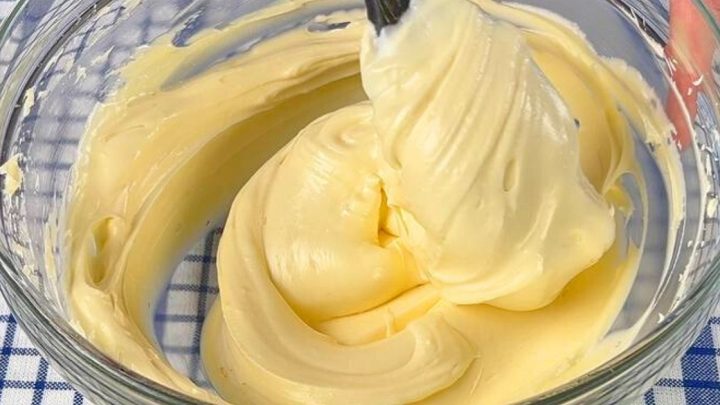 Citrónový krém do dortů a zákusků