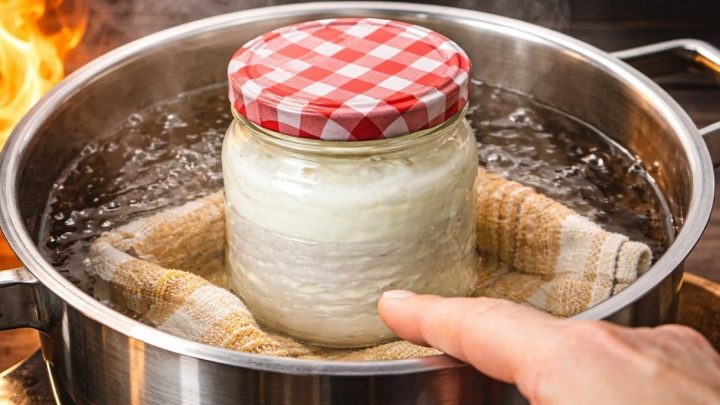 Jednoduchý domácí krémový sýr z jogurtu