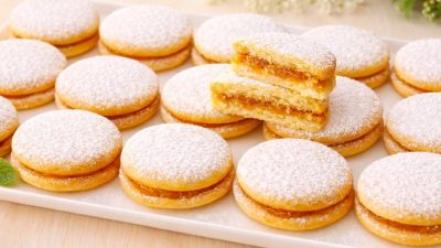 Domácí piškoty plněné marmeládou