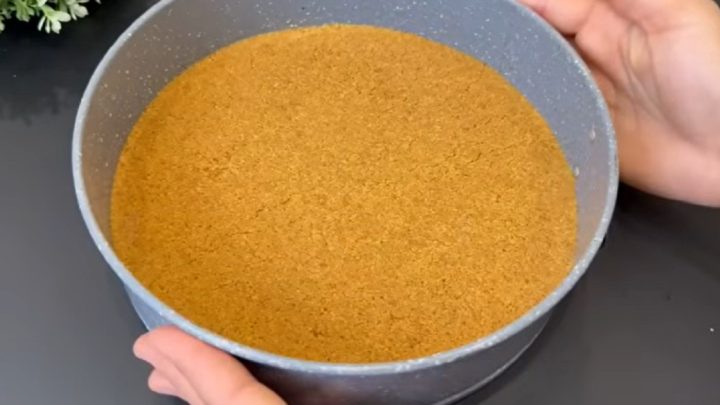 Nepečený dort s mascarpone a polevou