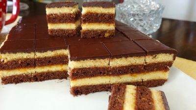 Dvoubarevné řezy s džemem a čokoládou