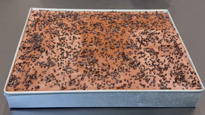 Mascarpone kostky s čokoládovou polevou