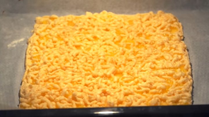 Citrónový koláč se strouhanou drobenkou