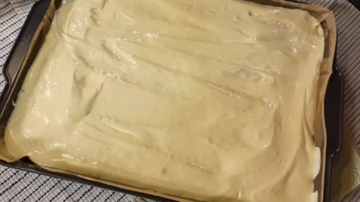 Dvoubarevné řezy s džemem a čokoládou