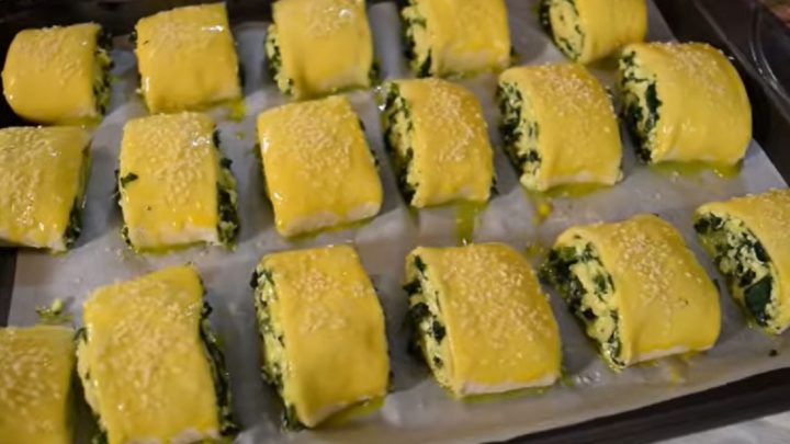 Špenátové minizáviny z kynutého těsta