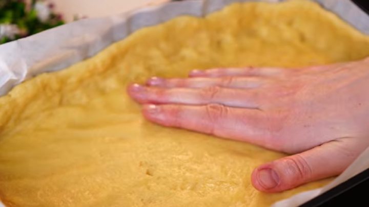 Kleopatřin koláč s meruňkovým džemem