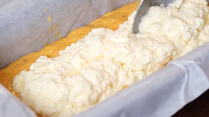 Mrkvový chlebíček s tvarohovou náplní