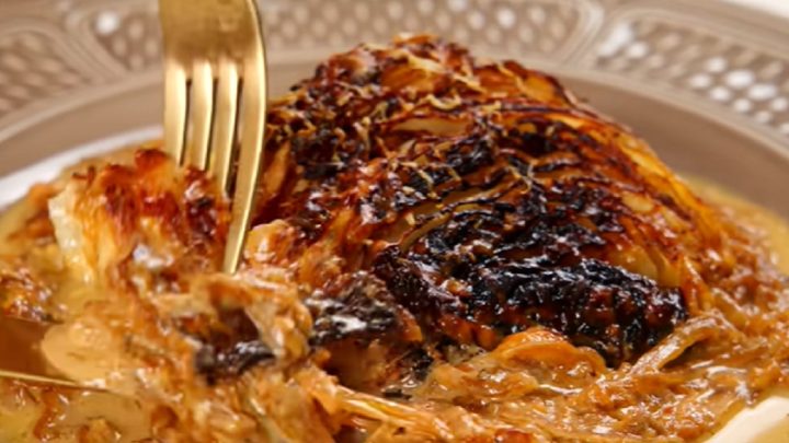 Zelné steaky ve smetanové omáčce