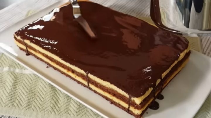 Dvoubarevné řezy s džemem a čokoládou