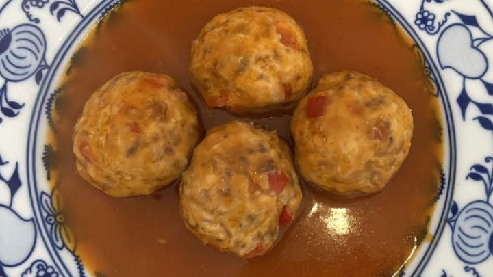 Rajská omáčka s masovými kuličkami