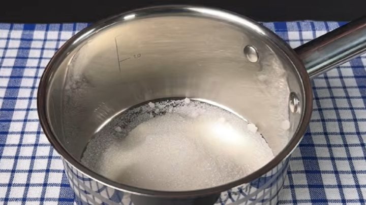 Čokoládová poleva na dorty a zákusky