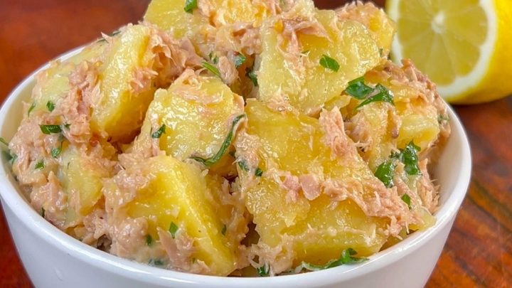 Rychlý bramborový salát s tuňákem