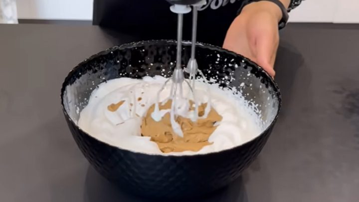 Kávový zmrzlinový dort bez pečení