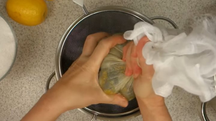 Snadný domácí pampeliškový med s citronem