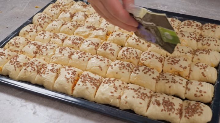 Snadné sýrové bochánky z kynutého těsta