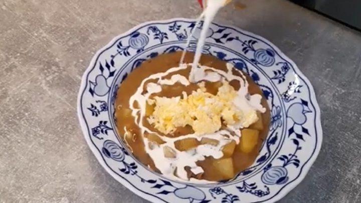 Krkonošské kyselo se sušenými houbami