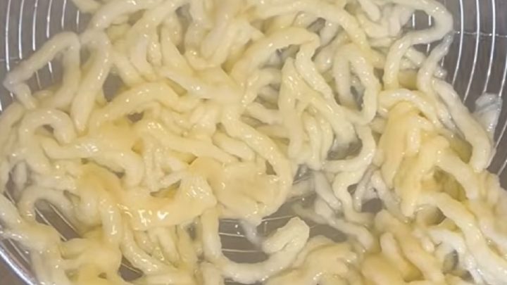 Rychlé domácí nudle ze 2 surovin