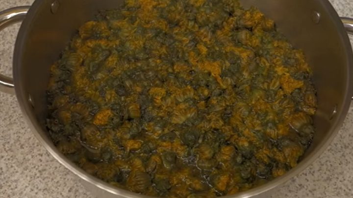 Snadný domácí pampeliškový med s citronem