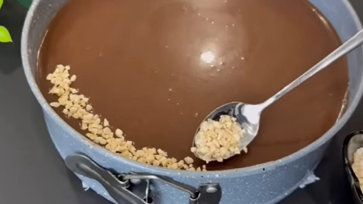 Nepečený dort s mascarpone a polevou