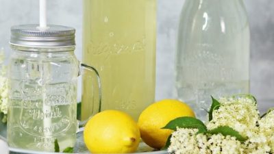 Bezinkový sirup z květů s citronem