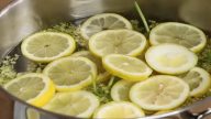 Bezinkový sirup z květů s citronem