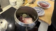 Zabíjačková omáčka s vepřovým kolenem