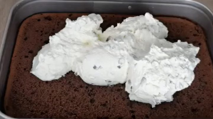 Stracciatella řezy s jahodovým želé