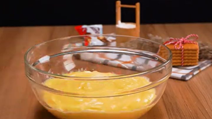 Nepečený Kinder bueno dort s vanilkou