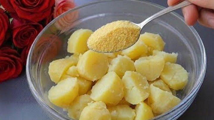Pečené bramborové dukátky s česnekem Pečené bramborové dukátky s česnekem